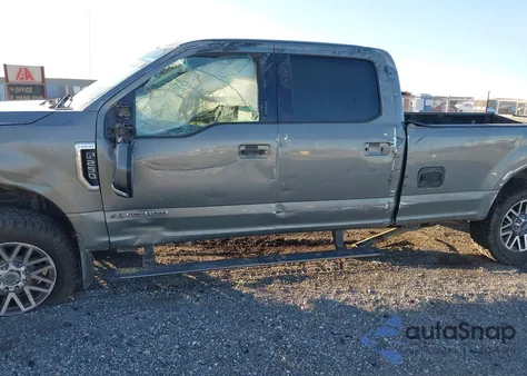 2019 Ford F-250 Lariat z USA, uszkodzony, nr VIN 1FT7W2BT2KEC80042